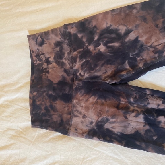 LULULEMON Align Crop 21” - Picture 6 of 10